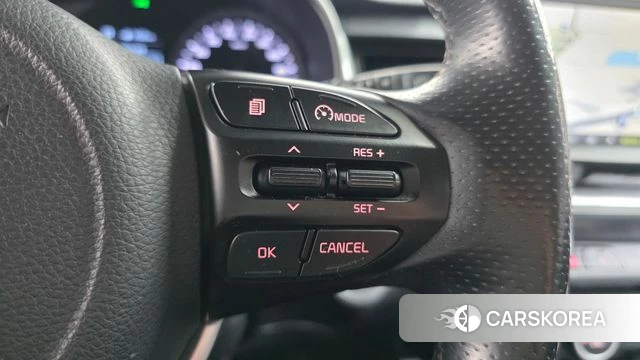 Kia Stonic 2018 Белый из Кореи, фото 6