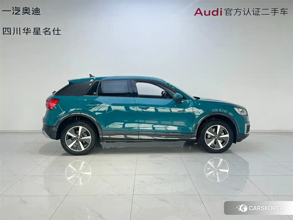 Audi Q2L 2021 Синий из Китая, фото 6