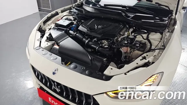 Maserati Ghibli id 2858357 из Кореи 6