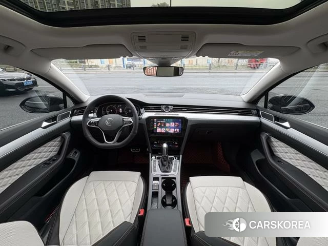 Volkswagen Magotan 2025 Черный из Китая, фото 6