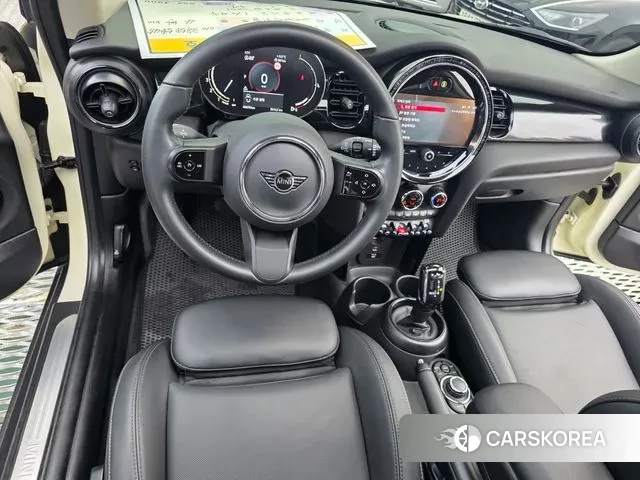 Mini Cooper 2022 Жемчужный цвет из Кореи, фото 6