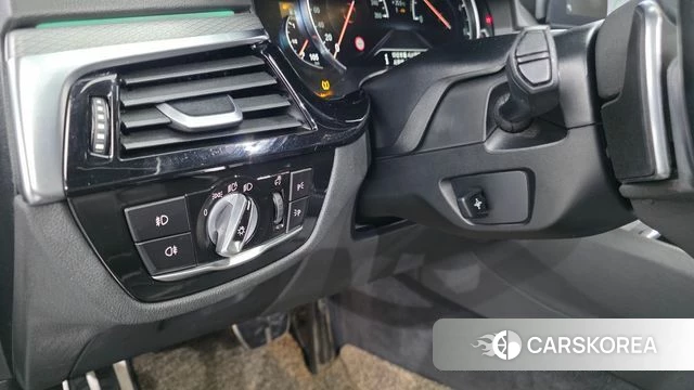 BMW 5 Series (G30) 2018 Серый из Кореи, фото 6