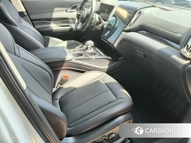 Red flag HS3 PHEV 2025 Белый из Китая, фото 6