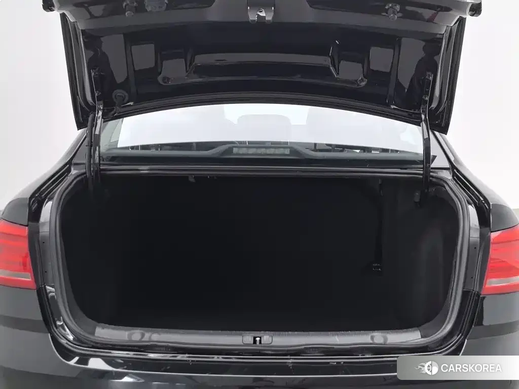 Volkswagen Lavida 2018 Черный из Китая, фото 6