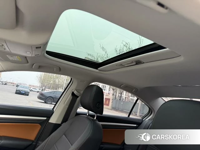 Volkswagen Bora 2024 Белый из Китая, фото 6