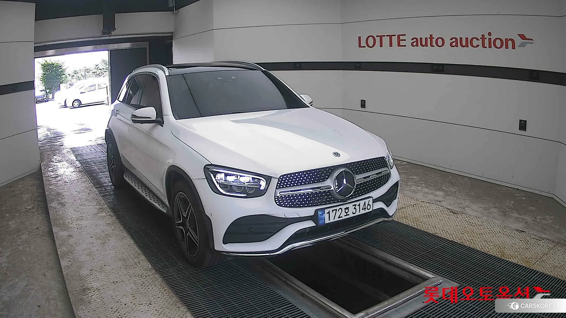 Mercedes-Benz Mercedes-Benz GLC300 4MATIC 2022 149-POLAR WHITE (BENZ) из Кореи, фото 6