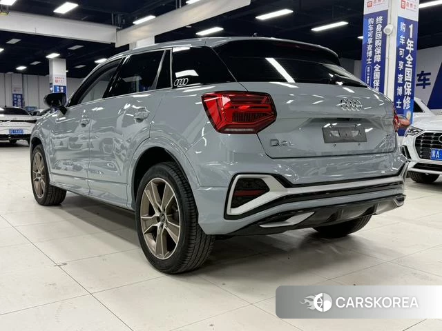 Audi Q2L 2022 Серебристо-серый из Китая, фото 6