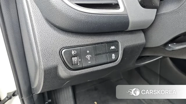 Kia Seltos 2022 Белый из Кореи, фото 6