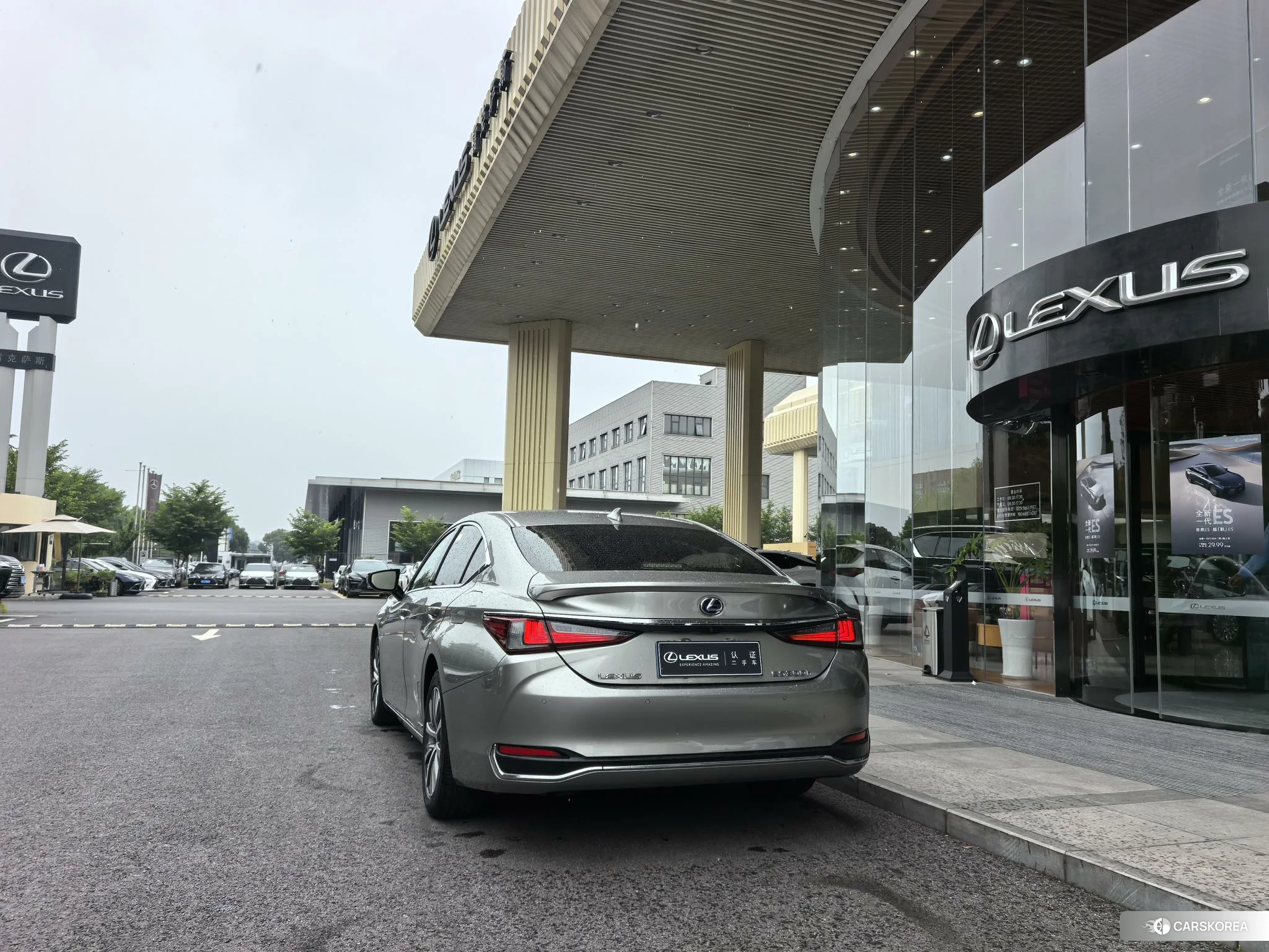 Lexus ES 2019 Серебристо-серый из Китая, фото 6