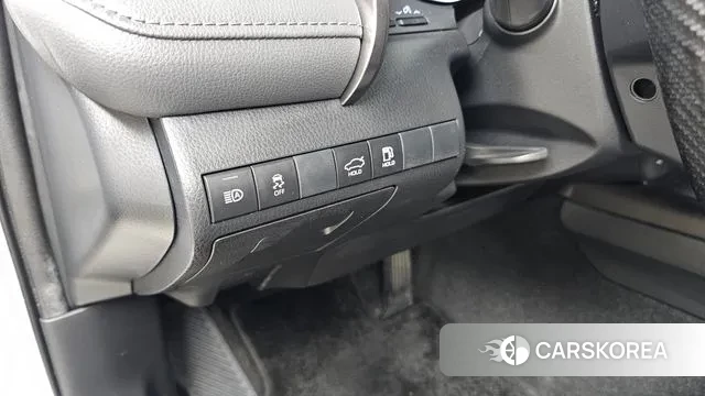 Toyota Camry (XV70) 2022 Серебряный из Кореи, фото 6