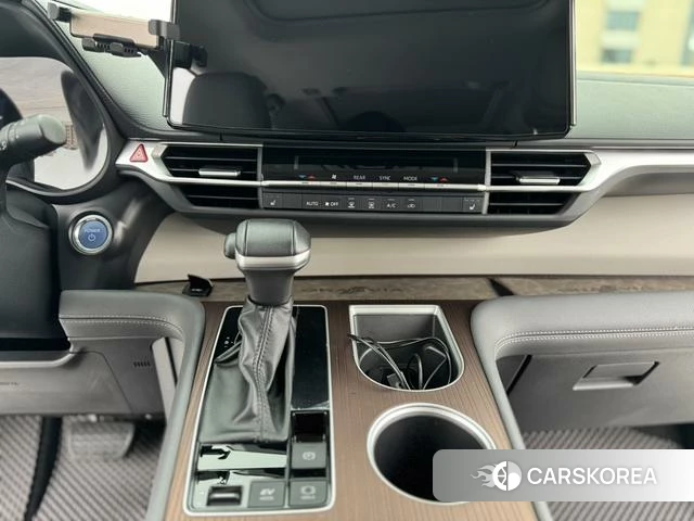 Toyota Grevia 2023 Серебристо-серый из Китая, фото 6