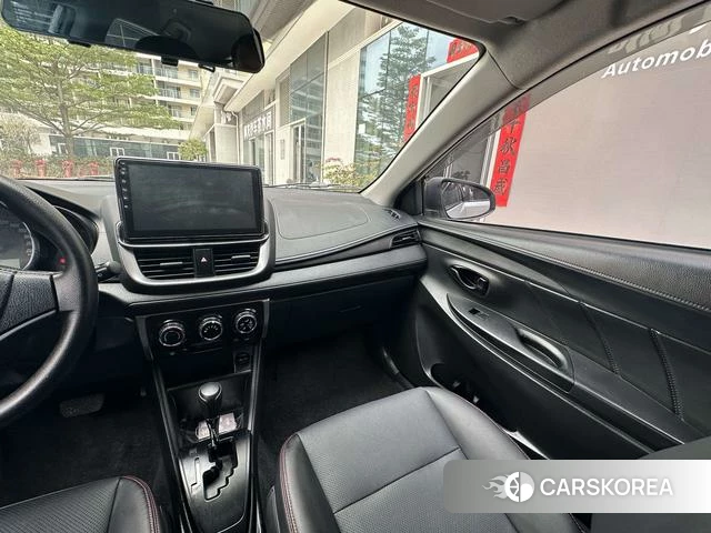 Toyota YARIS L Zhixuan 2021 Серебристо-серый из Китая, фото 6