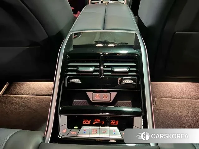 BMW 8 Series (G15) 2024 Белый из Кореи, фото 6