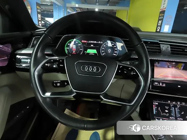 Audi e-Tron 2020 Черный из Кореи, фото 6
