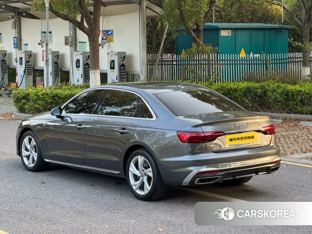 Audi A4L 2021 Темно-серый из Китая, фото 6
