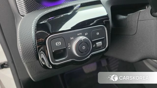 Mercedes-Benz A-Class W177 2021 Белый из Кореи, фото 6