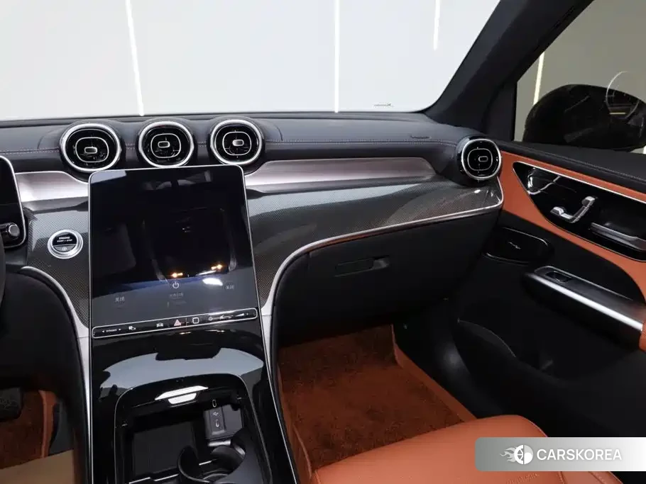 Mercedes-Benz GLC 2025 Черный из Китая, фото 6