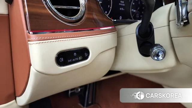 Bentley Flying Spur 3rd Generation 2022 Черный из Кореи, фото 6