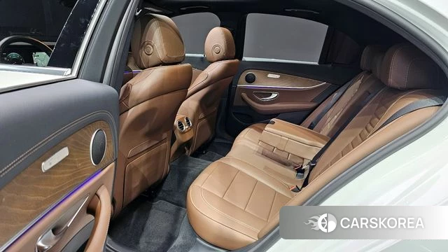 Mercedes-Benz E-Class W213 2022 Белый из Кореи, фото 6