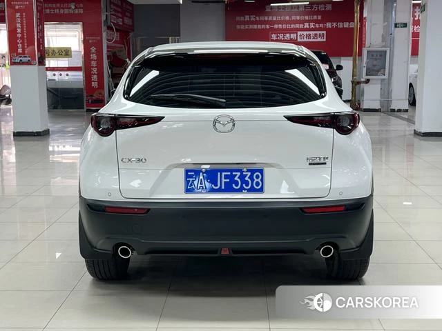 Mazda CX-30 2022 Белый из Китая, фото 6