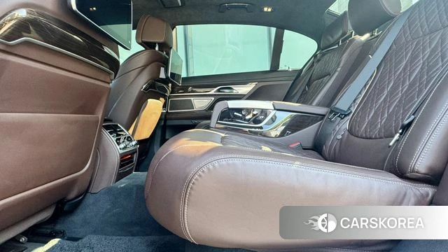 BMW 7 Series (G11) 2021 Черный из Кореи, фото 6