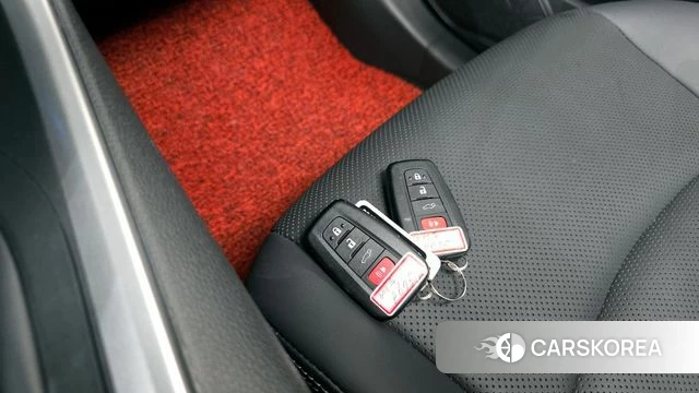 Toyota RAV4 5th Generation 2024 Белый из Кореи, фото 6