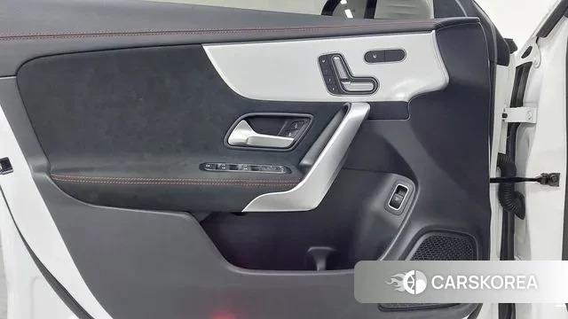 Mercedes-Benz CLA-Class C118 2023 Белый из Кореи, фото 6