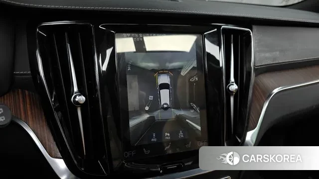 Volvo V60 Cross-Country 2nd Generation 2021 Белый из Кореи, фото 6