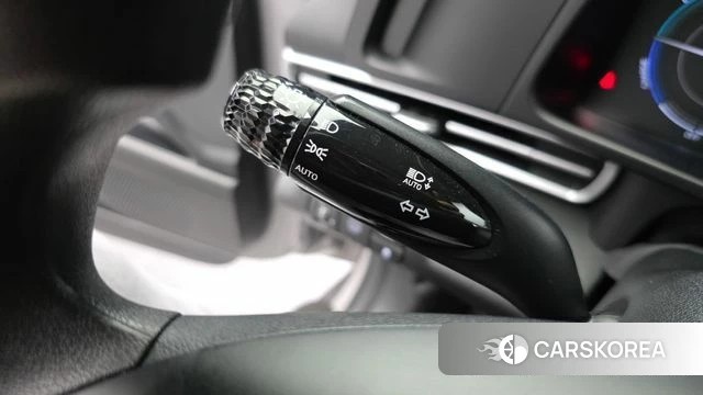 Hyundai Avante Hybrid (CN7) 2021 Серебристо-серый из Кореи, фото 6