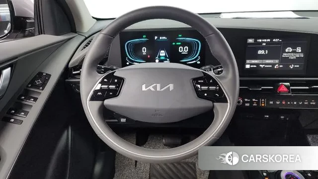 Kia Di Ol Nu Niro 2024 Серебристо-серый из Кореи, фото 6