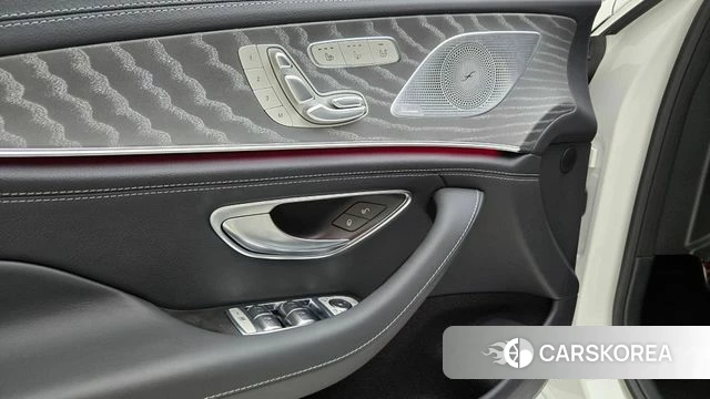 Mercedes-Benz AMG GT 2025 Белый из Кореи, фото 6