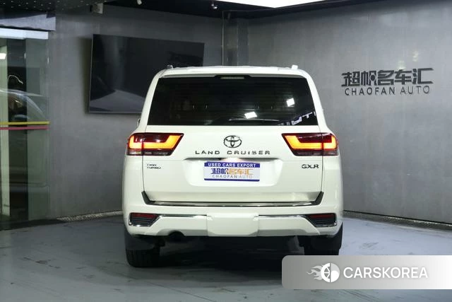Toyota Land Cruiser (imported) 2024 Белый из Китая, фото 6