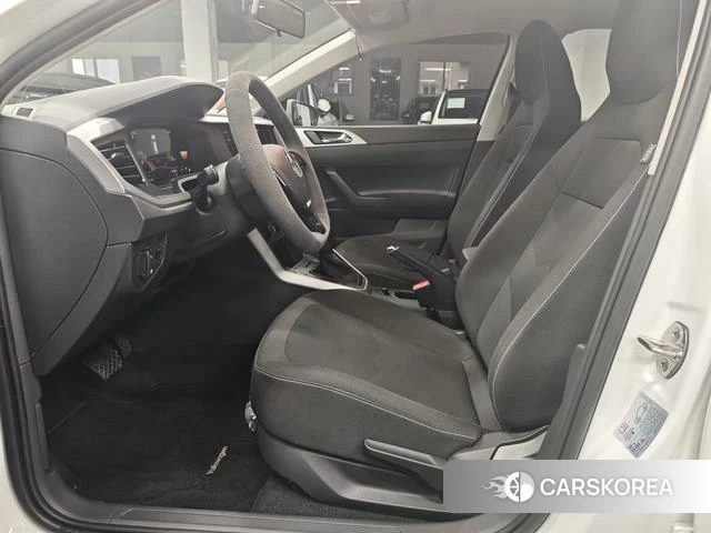 Volkswagen Polo 2024 Белый из Китая, фото 6