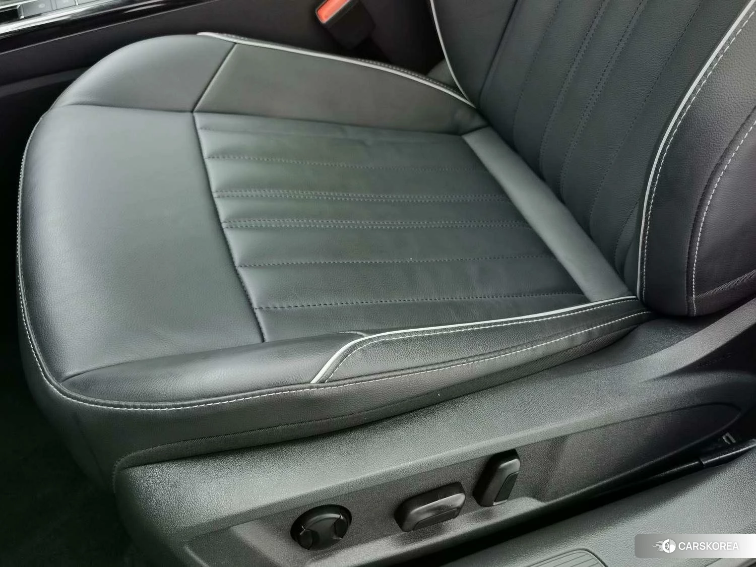 Volkswagen Passat 2022 Черный из Китая, фото 6