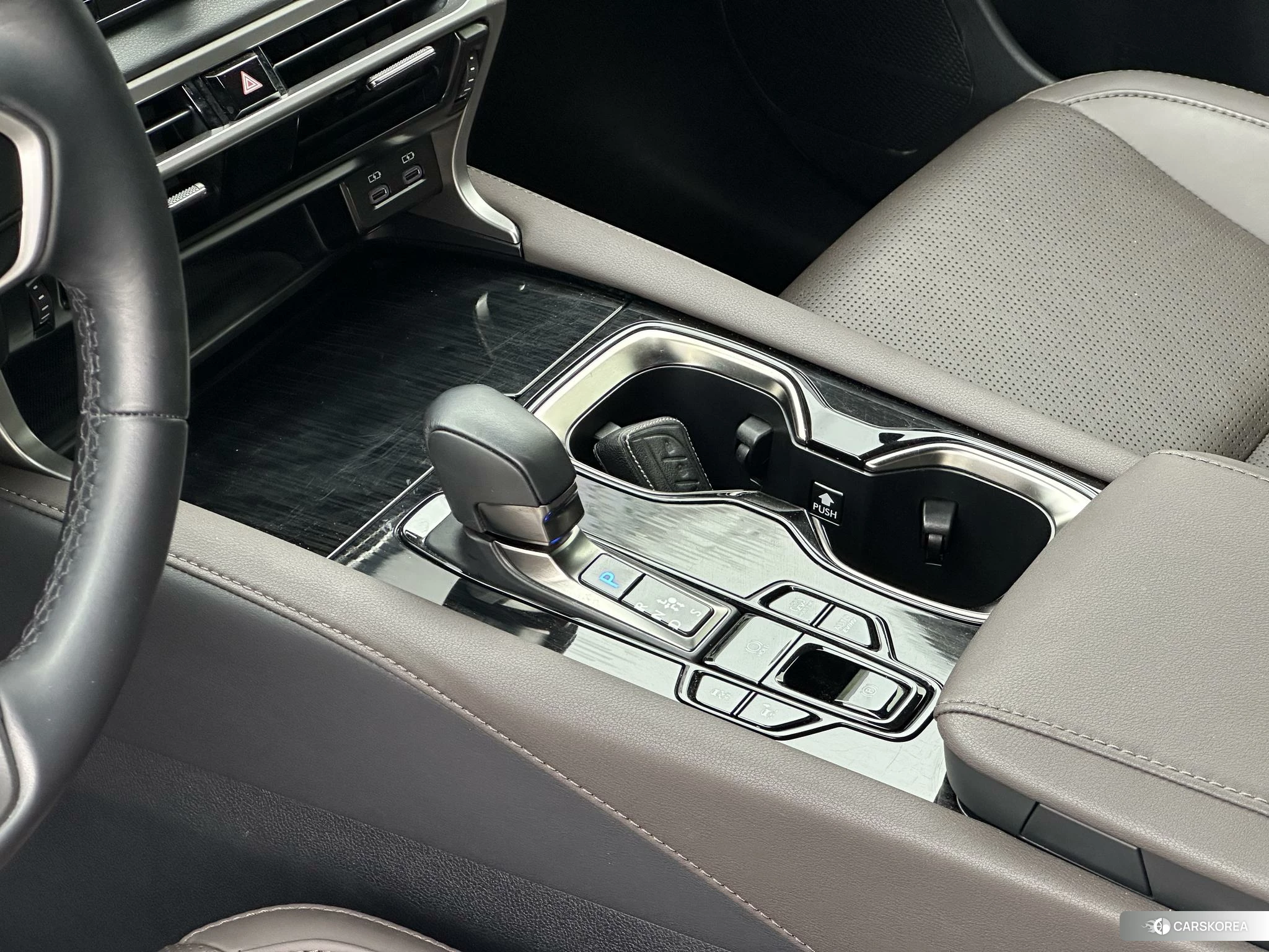 Lexus RX PHEV 2023 Белый из Китая, фото 6