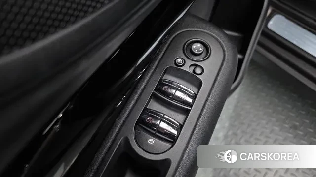 Mini Cooper Clubman 2023 Серебряный из Кореи, фото 6