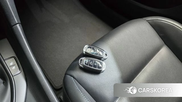 Hyundai Veloster (JS) 2021 Белый из Кореи, фото 6