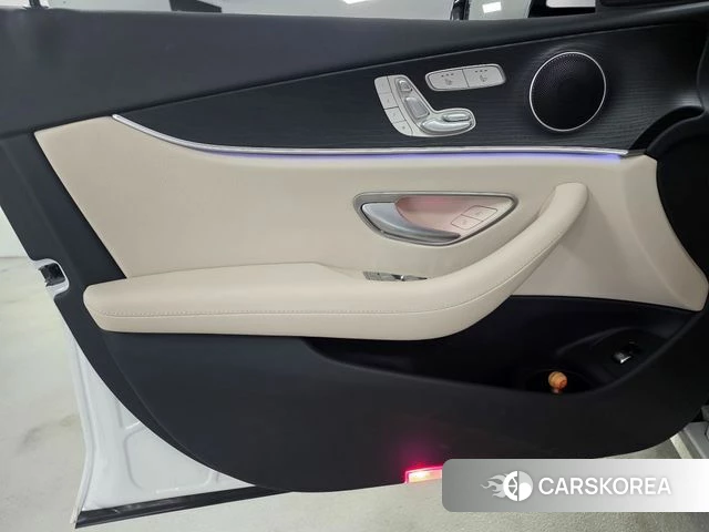 Mercedes-Benz E-Class W213 2023 Белый из Кореи, фото 6