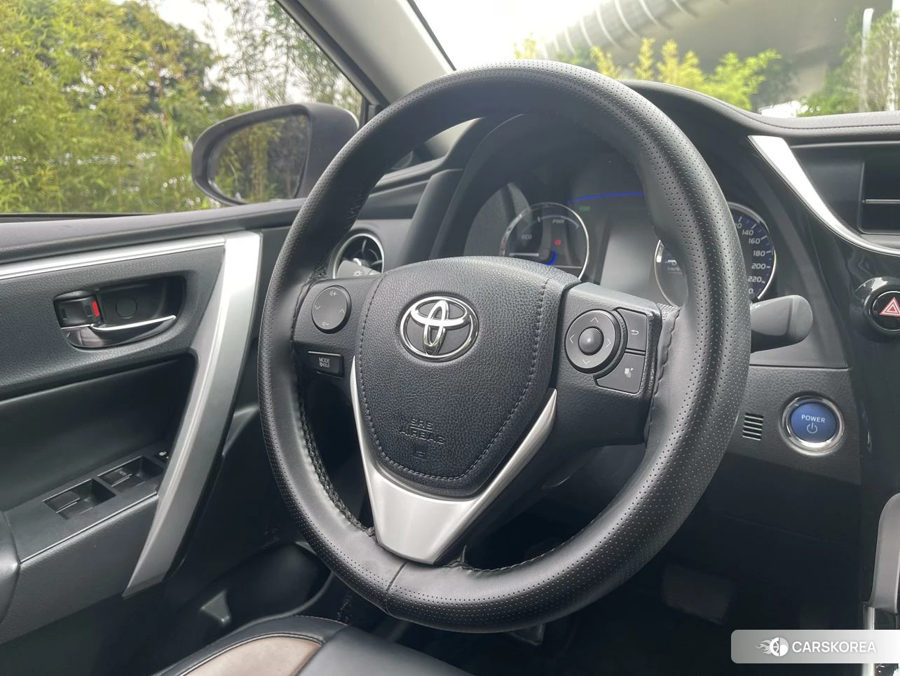 Toyota Corolla dual engine E+ 2019 Белый из Китая, фото 6