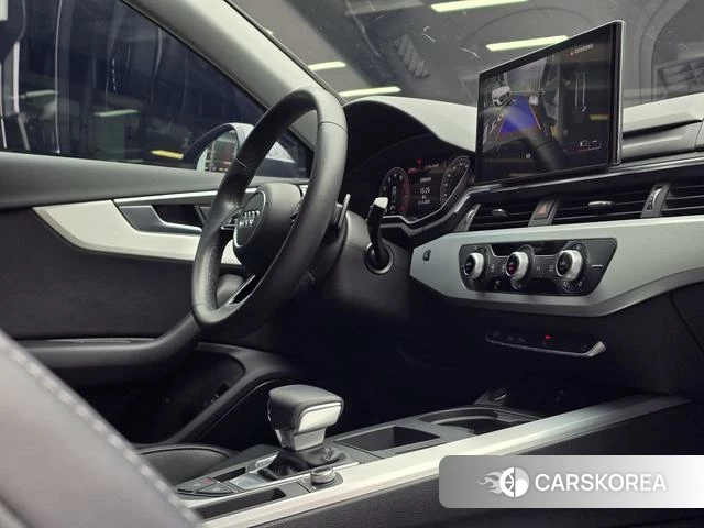 Audi A4L 2023 Темно-серый из Китая, фото 6