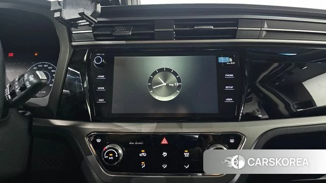 Ssangyong Beautiful Korando 2019 Серебристо-серый из Кореи, фото 6