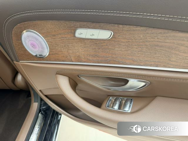 Mercedes-Benz E-class 2022 Черный из Китая, фото 6
