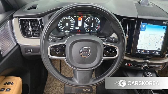 Volvo XC60 second Generation 2019 Белый из Кореи, фото 6