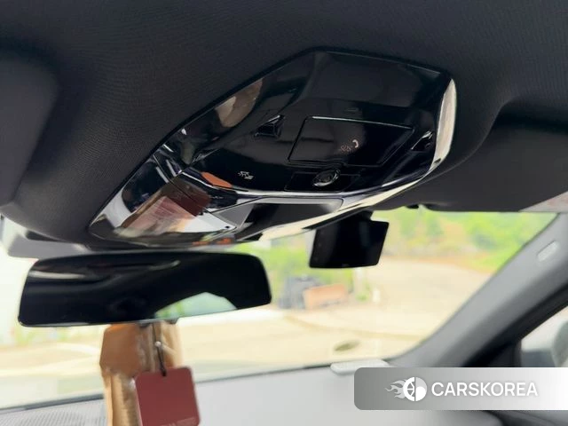 BMW 5 Series (G60) 2026 Серебристо-серый из Кореи, фото 6