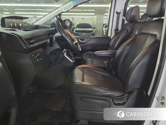 Hyundai Staria 2021 Белый из Кореи, фото 6