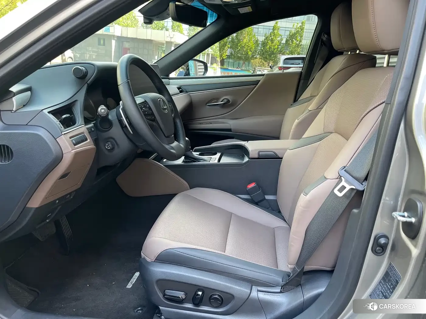 Lexus ES 2025 Silver/gray из Китая, фото 6