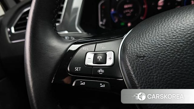 Volkswagen Tiguan Allspace 2020 Белый из Кореи, фото 6