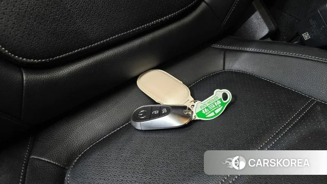 Mercedes-Benz C-Class W206 2025 Черный из Кореи, фото 6