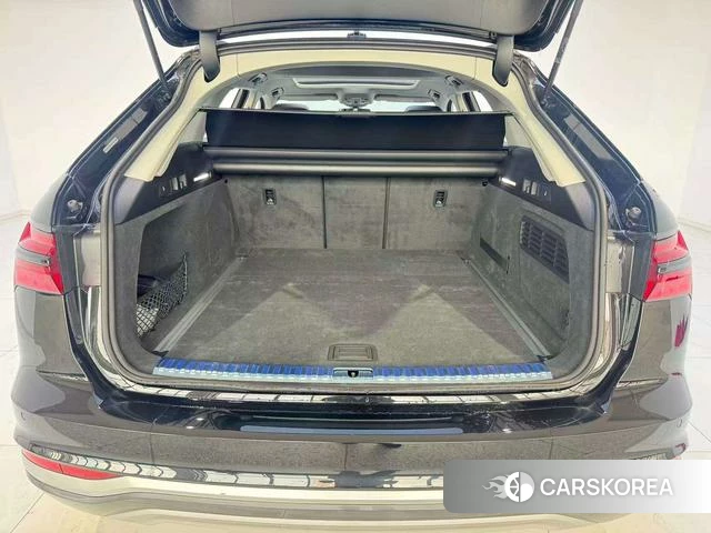 Audi A6 (import) 2025 Черный из Китая, фото 6
