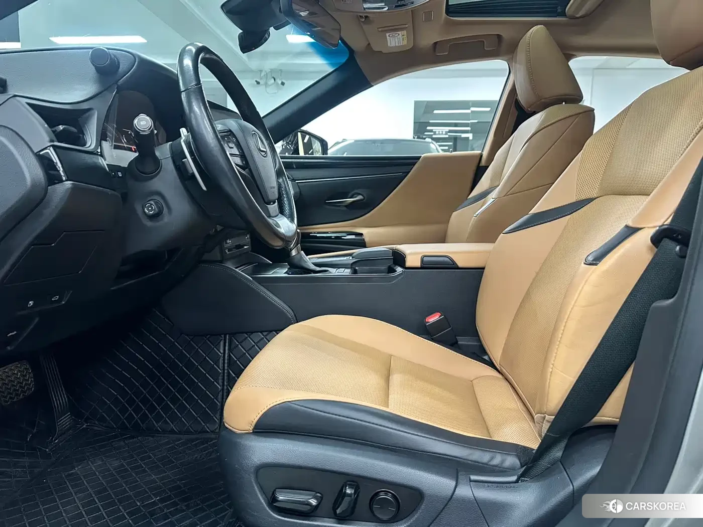 Lexus ES 2022 Silver/gray из Китая, фото 6